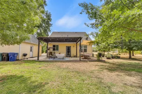 Exterior - 8681 Berry Rd, Wilton, CA 95693 photo 10 of 12