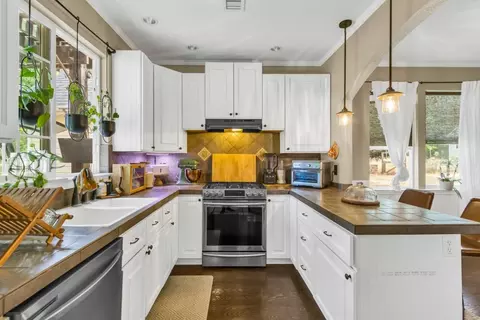 Kitchen - 8681 Berry Rd, Wilton, CA 95693 photo 10 of 11