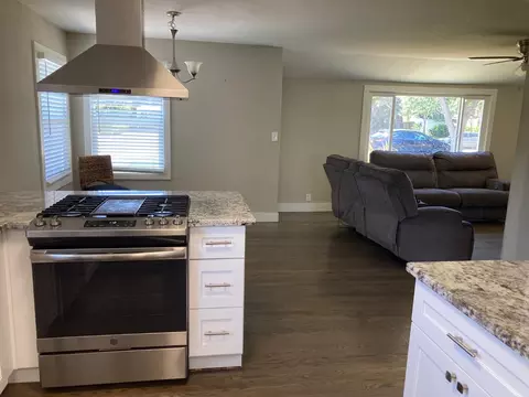 151 Hollywood Ave, Tracy, CA 95376 photo 3