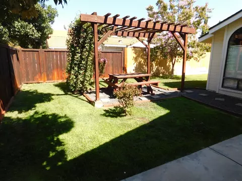 2504 Manor Oak Dr, Modesto, CA 95355 photo 5