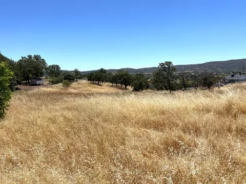 2820 Arrowhead St, Copperopolis, CA 95228