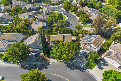 1480 Brighton Dr, Tracy, CA 95376 photo 2