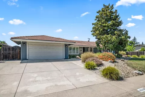 4529 Jan Dr, Carmichael, CA 95608 photo 6