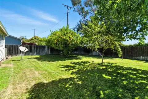 954 Woodrow St, Lodi, CA 95240 photo 31