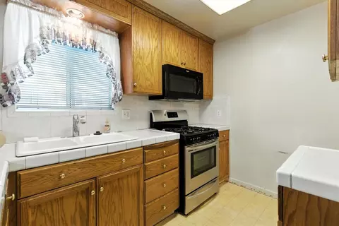954 Woodrow St, Lodi, CA 95240 photo 15