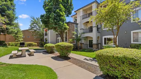 701 Gibson Dr #1316, Roseville, CA 95678
