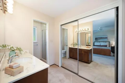 Bath - 6800 Stanley Ave, Carmichael, CA 95608 photo 3 of 5