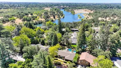 View/Area - 6800 Stanley Ave, Carmichael, CA 95608 photo 2 of 4