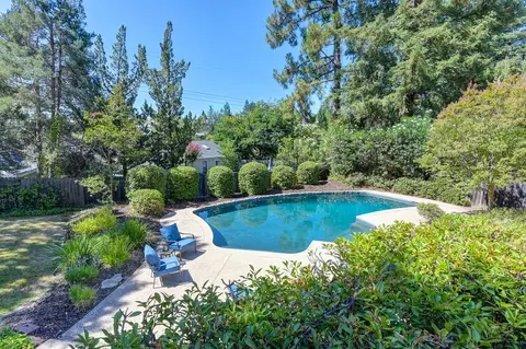 Exterior - 6800 Stanley Ave, Carmichael, CA 95608 photo 6 of 14