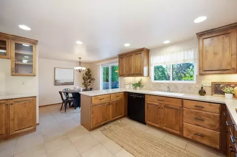 Kitchen - 6800 Stanley Ave, Carmichael, CA 95608 photo 2 of 7