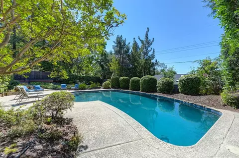 Exterior - 6800 Stanley Ave, Carmichael, CA 95608 photo 10 of 14