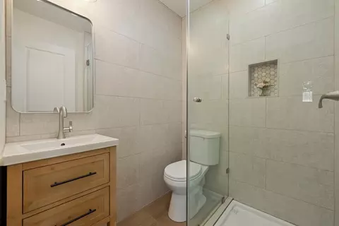 Bath - 4624 Flint Ave, Salida, CA 95368 photo 1 of 3
