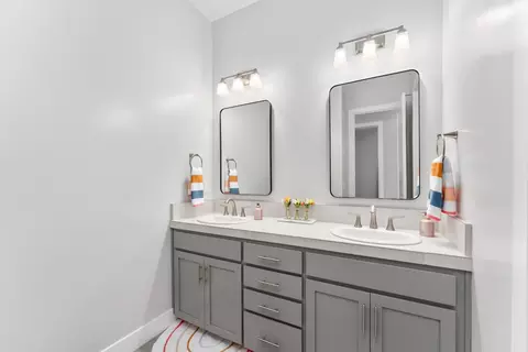 Bath - 2282 Ranch View Dr, Rocklin, CA 95765 photo 5 of 5