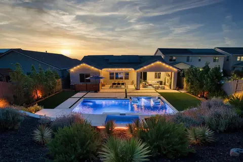 Exterior - 2282 Ranch View Dr, Rocklin, CA 95765 photo 18 of 20
