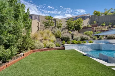 Exterior - 2282 Ranch View Dr, Rocklin, CA 95765 photo 5 of 20