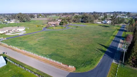 10685 Halfway Rd, Elk Grove, CA 95624