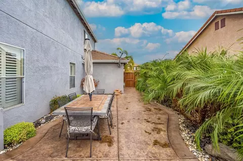 Exterior - 1774 Ruth Dr, Ripon, CA 95366 photo 2 of 7