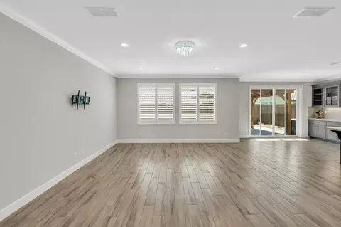 Living - 246 Brooks St, Lodi, CA 95240 photo 1 of 4