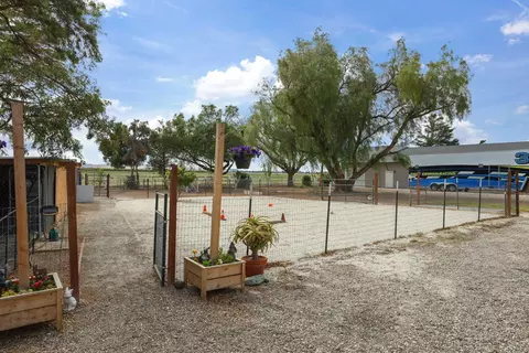Exterior - 25201 S Lammers Rd, Tracy, CA 95377 photo 16 of 22