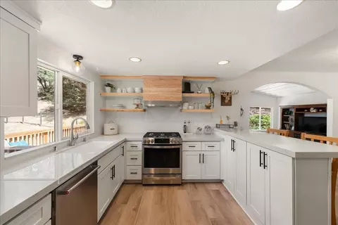 1051 Cerro Vista Dr, Applegate, CA 95703 photo 3