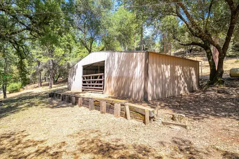 1051 Cerro Vista Dr, Applegate, CA 95703 photo 5