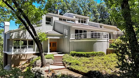 13118 Cement Hill Rd, Nevada City, CA 95959