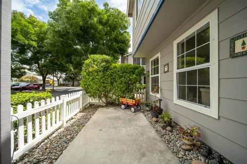Exterior - 2192 Wildflower Ct, Tracy, CA 95376 photo 3 of 7