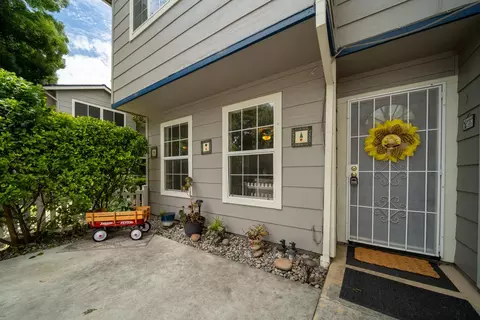 Exterior - 2192 Wildflower Ct, Tracy, CA 95376 photo 4 of 7