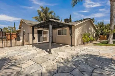 Exterior - 500 Chestnut Ave, Tracy, CA 95376 photo 2 of 6