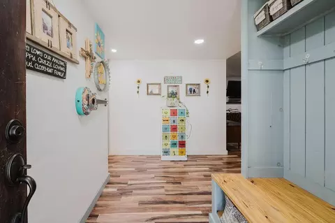 Entry Way - 800 S Crescent Ave, Lodi, CA 95240 photo 1 of 4