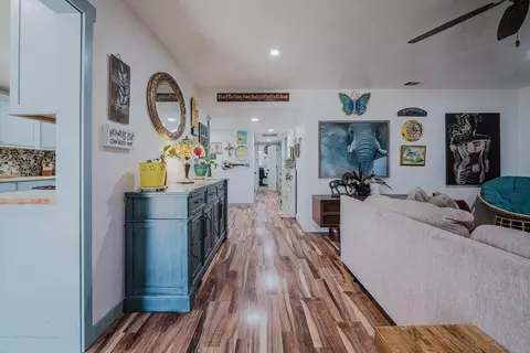 Entry Way - 800 S Crescent Ave, Lodi, CA 95240 photo 4 of 4