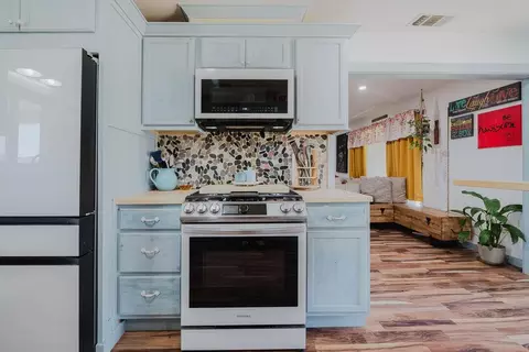 Kitchen - 800 S Crescent Ave, Lodi, CA 95240 photo 4 of 8