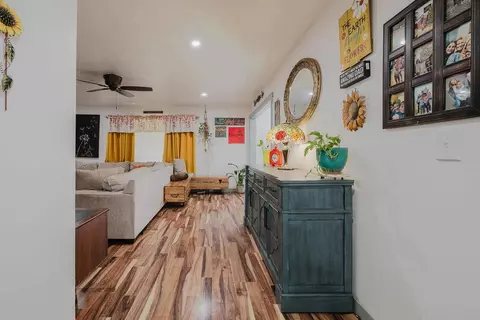 Entry Way - 800 S Crescent Ave, Lodi, CA 95240 photo 3 of 4