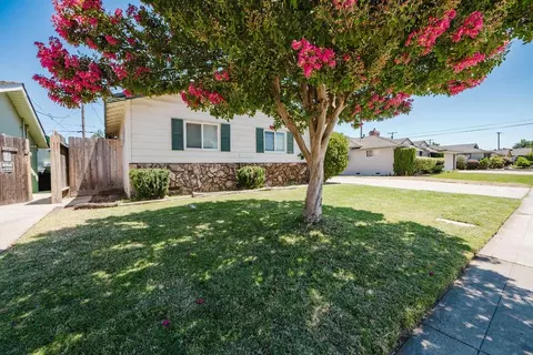 Exterior - 800 S Crescent Ave, Lodi, CA 95240 photo 1 of 6