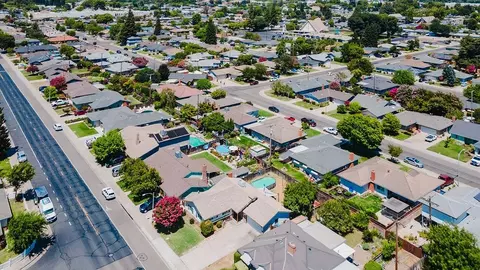 View/Area - 800 S Crescent Ave, Lodi, CA 95240 photo 1 of 5