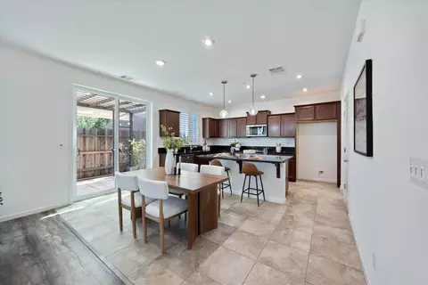 1432 Cheetah St, Rocklin, CA 95765 photo 4
