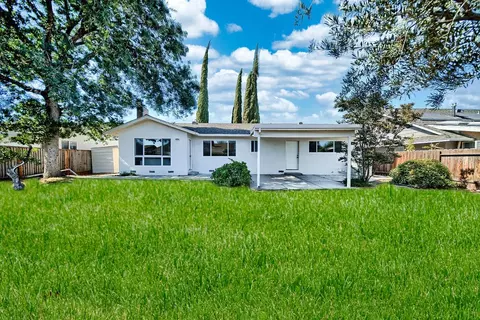 Exterior - 272 Ramona Way, Tracy, CA 95376 photo 6 of 17