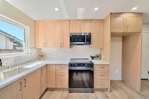 Kitchen - 272 Ramona Way, Tracy, CA 95376 photo 3 of 9
