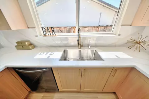 Kitchen - 272 Ramona Way, Tracy, CA 95376 photo 5 of 9