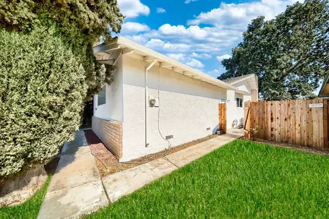 Exterior - 272 Ramona Way, Tracy, CA 95376 photo 9 of 17