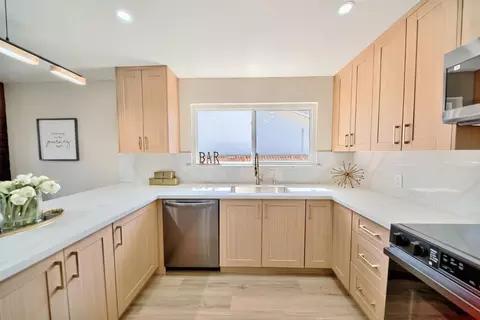 Kitchen - 272 Ramona Way, Tracy, CA 95376 photo 4 of 9