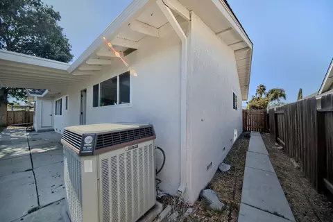 Exterior - 272 Ramona Way, Tracy, CA 95376 photo 2 of 17