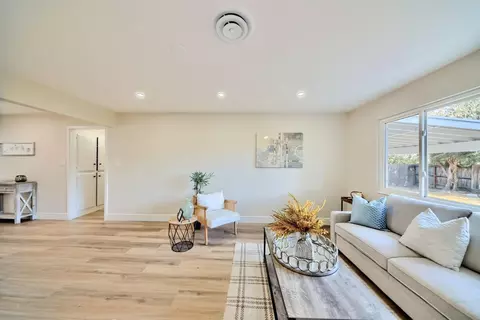 Living - 272 Ramona Way, Tracy, CA 95376 photo 2 of 6