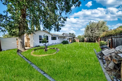 Exterior - 272 Ramona Way, Tracy, CA 95376 photo 4 of 17