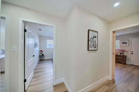 Entry Way - 272 Ramona Way, Tracy, CA 95376 photo 12 of 15