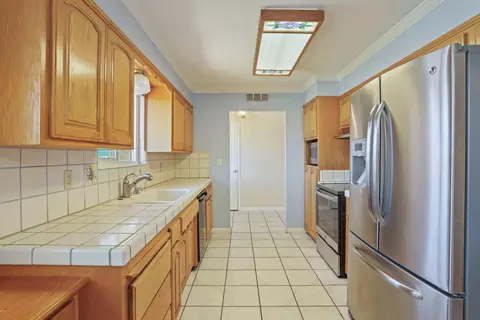 409 A St, Galt, CA 95632 photo 11