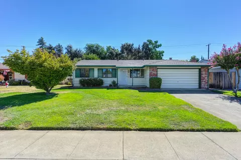 2525 La Cumbra Cir, Rancho Cordova, CA 95670