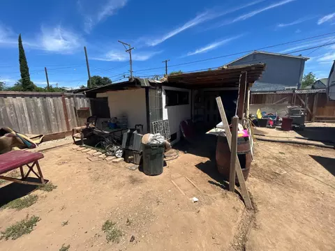 2296 Grove Ave, Sacramento, CA 95815