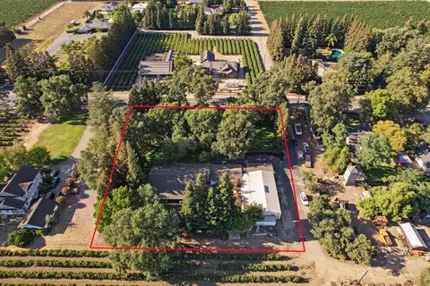 450 W Turner Rd, Lodi, CA 95242 photo 2