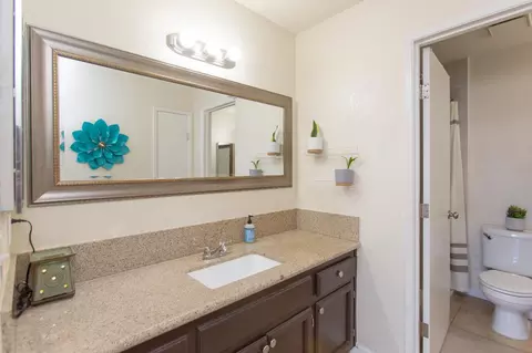 Bath - 3180 Andre Ln, Turlock, CA 95382 photo 1 of 3